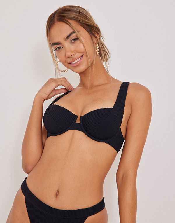 NLY Beach Illusion Bikini Top