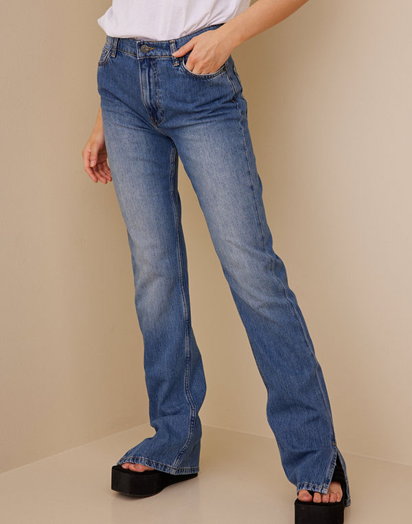 NLY Trend Mid Waist Slit Denim