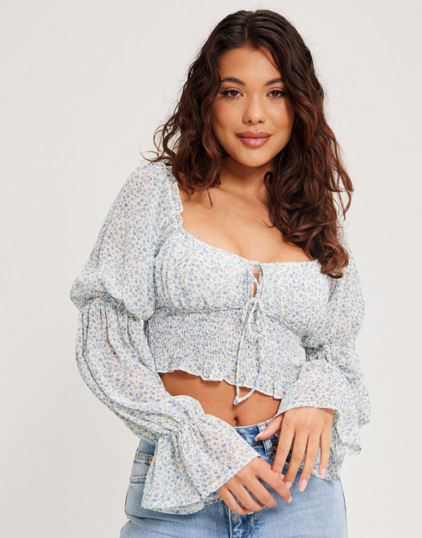Love Triangle L/S MILK MAID TOP IN DITSY PRINT