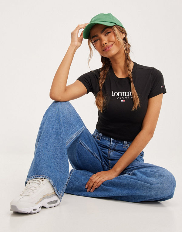 Tommy Jeans TJW BABY CROP ESSENTIAL LOGO1 SS