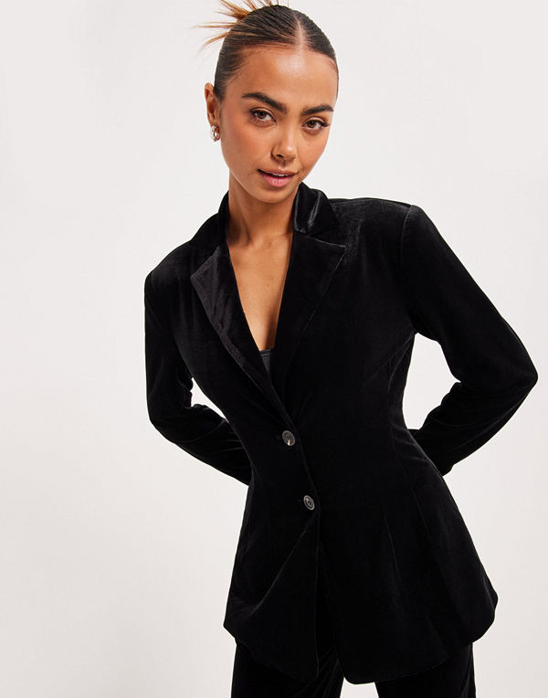 NLY Trend Clean Cut Velvet Blazer