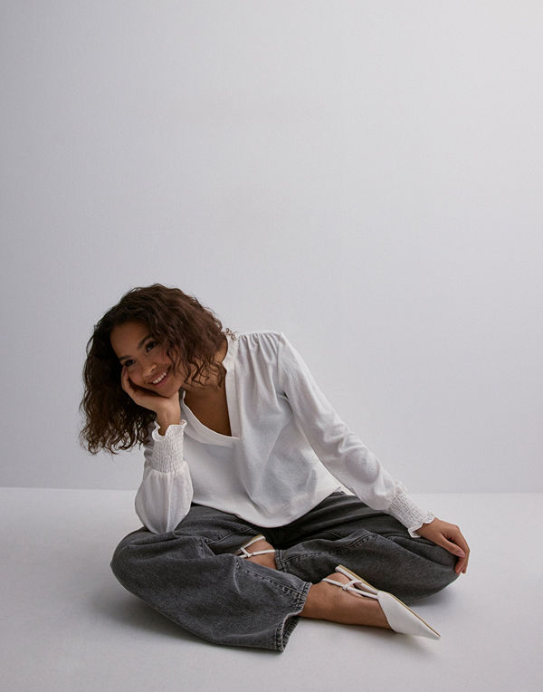 Only Onlmette V-Neck Ls Smock Top Noos W - Vit