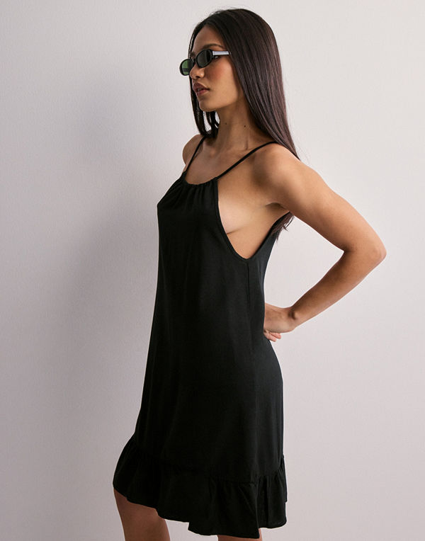 Vero Moda Vmmymilo Short Halter Frill Dress W - Svart