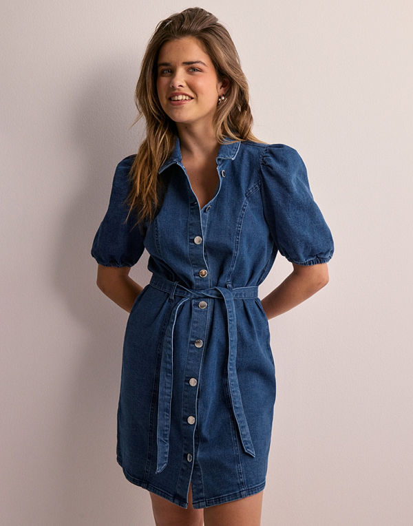 Only Onlvibbe Ss Belt Dnm Dress Mbd Noos - Blå