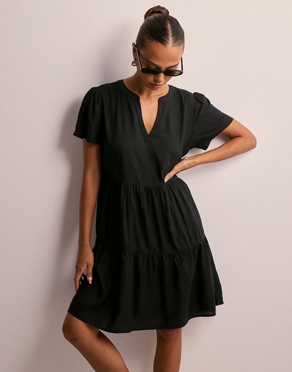 Only Onlzally Life S/S Thea Dress Noos P - Svart