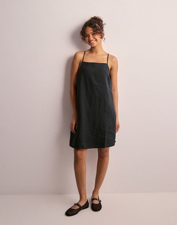 Selected Femme Slflinnie Short Linen Strap Dress B - Svart
