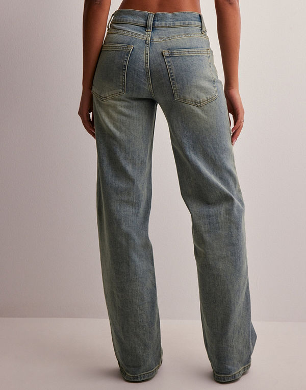Nelly Low Waist Loose Jeans - Blå