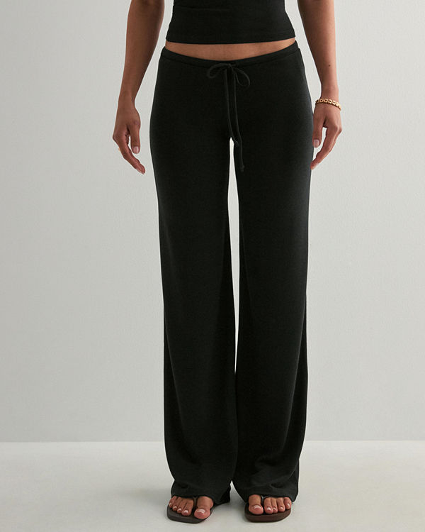 Nelly byxor My Chill Pants - Svart