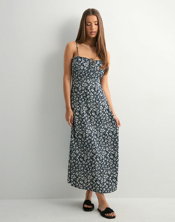 Only Onlnelly Life Alexa Midi Dress Noos - Blå