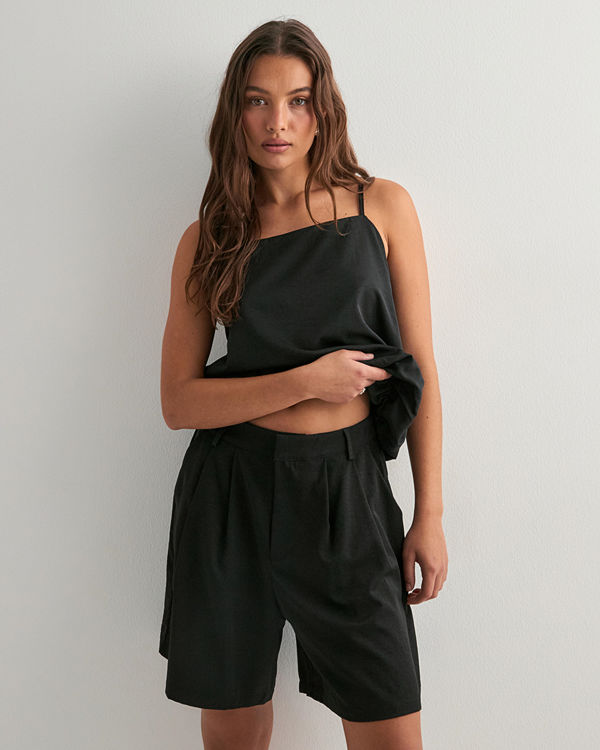 Pieces Pctora Mw Shorts Wvn D2D Pp - Svart