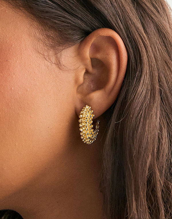 Pieces örhängen Pcfiona J Earrings Box - Guld