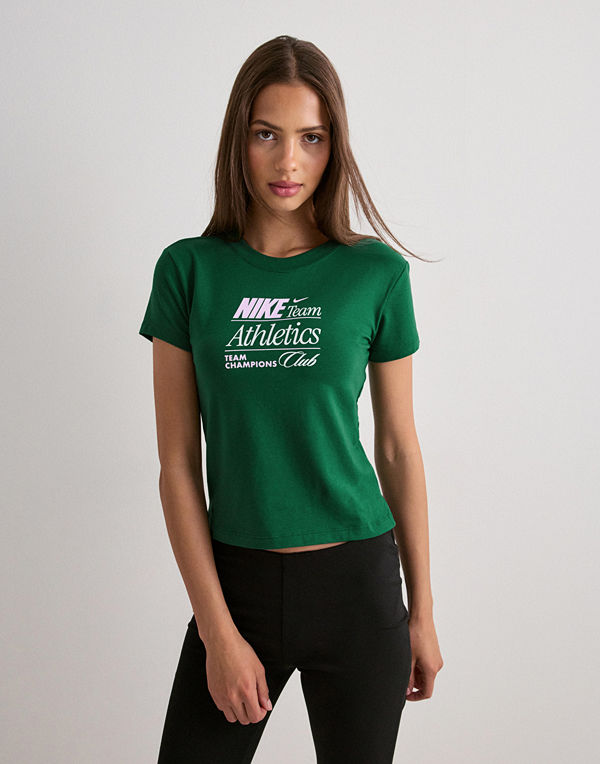 Nike W Nsw Chll Knt Mdcrp Vrb17 Tee - Grön