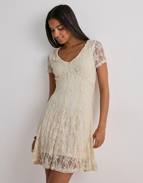Only Onlalbina S/S V-Neck Short Dress Jr - Beige