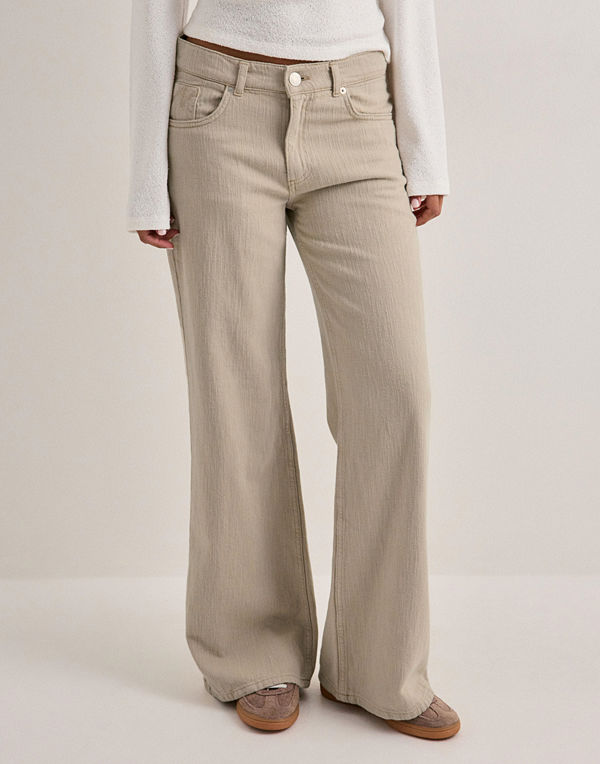 Nelly Loose Flare Jeans - Beige