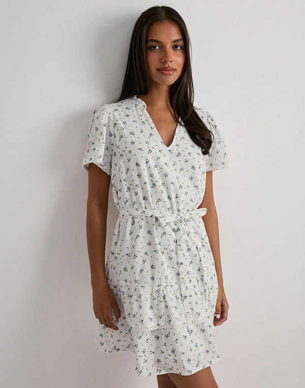 Vero Moda Vmtrine Ss Short Lace Dress Wvn Noo - Blommig