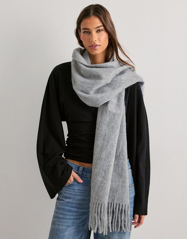 Pieces Pcnaya Long Scarf Noos Bc - Grå