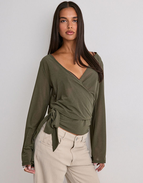 Nelly Open Back Wrap Top - Grön