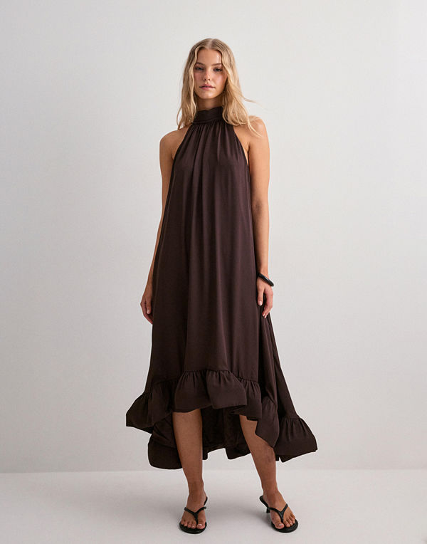 Malina Sabrina halterneck ruffled maxi dress - Brun