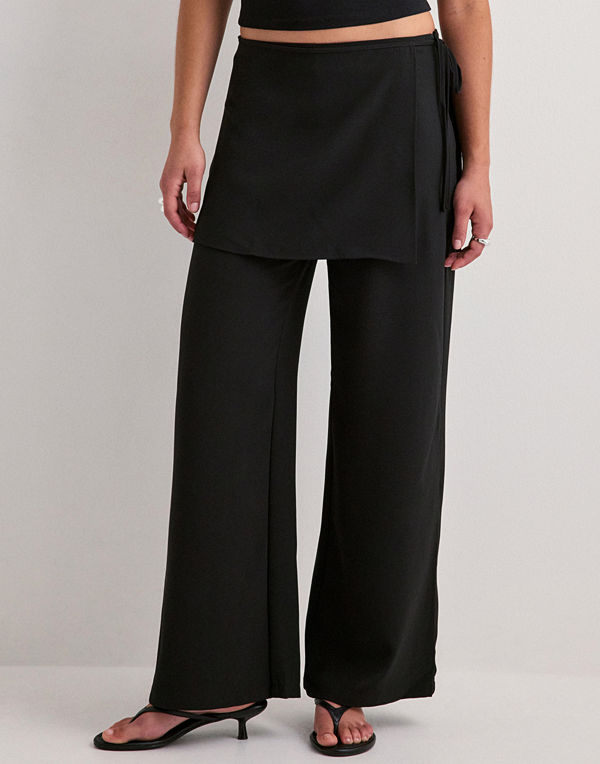 Only byxor Onlbretty Skirt Detail Trousers Wvn - Svart