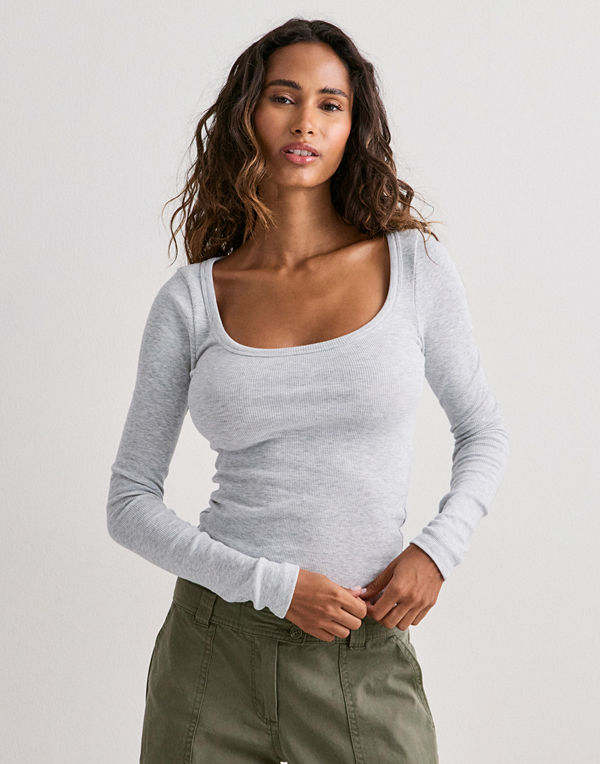 Nelly Perfect Rib LS Top - Grå