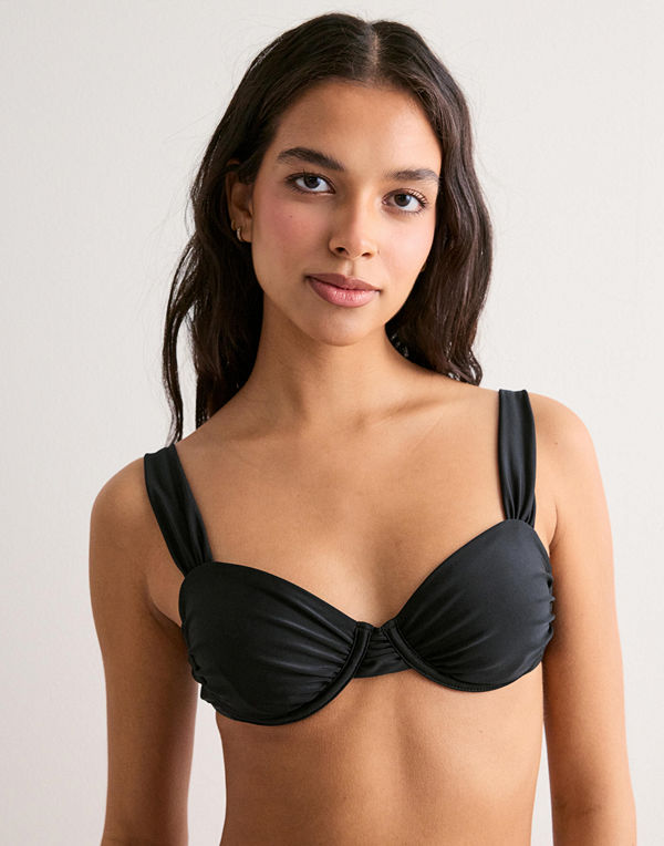 Nelly Perfection Solid Bikini Top - Svart