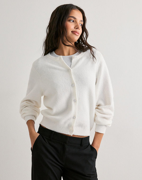 Nelly Fuzzy Knit Cardigan - Vit