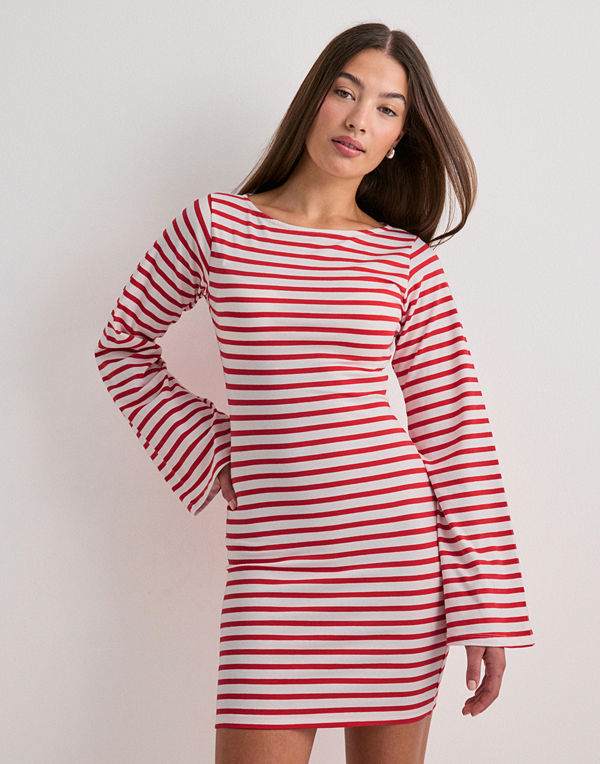 Nelly Stripe Wide Sleeve Dress - Röd