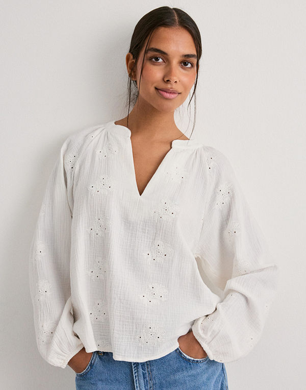 Vero Moda Vmnatali Ls Emb Top Wvn Noos - Vit