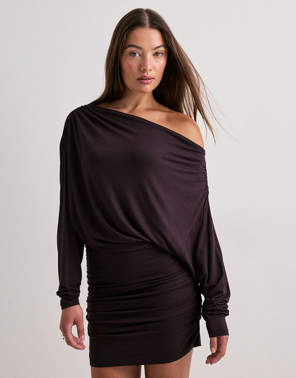Nelly Slouchy Ruche Dress - Brun