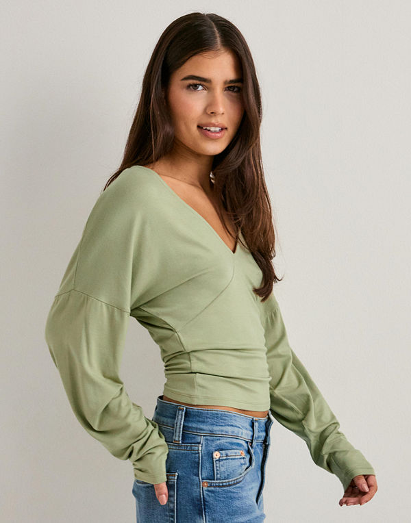Nelly Soft Plunge LS Top - Grön