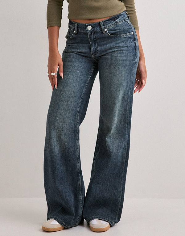 Nelly Loose Flare Jeans - Blå