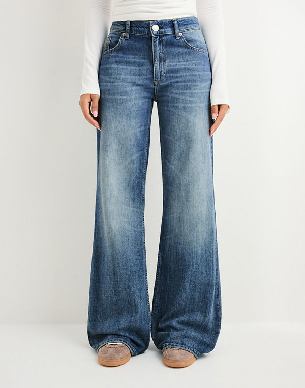 Nelly Loose Flare Jeans - Blå
