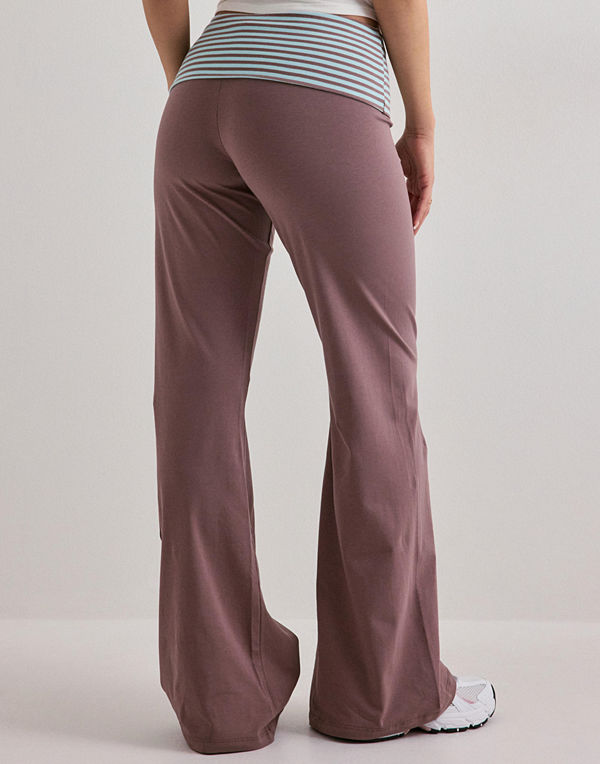 Nelly byxor Relaxed Yoga Pants - Brun