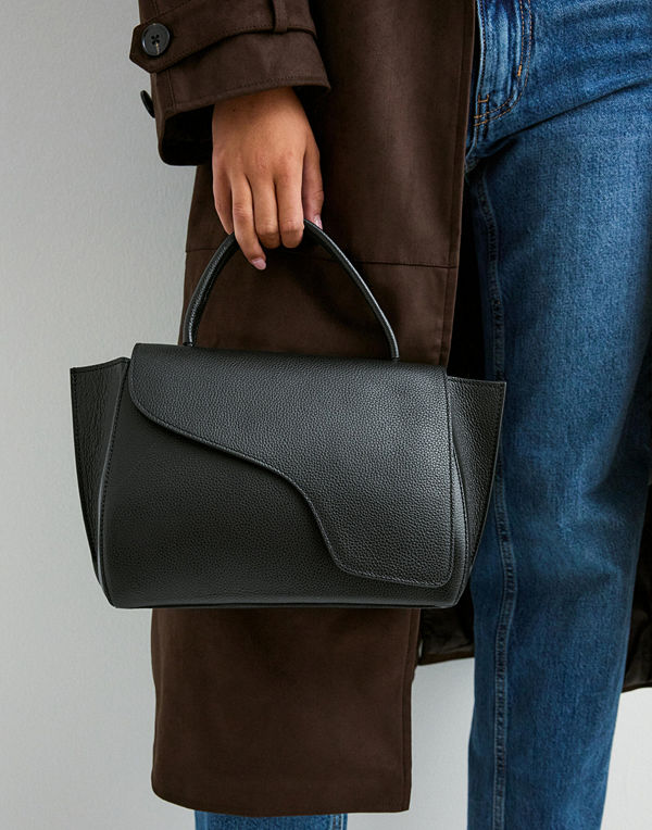 ATP Atelier Arezzo Grained Calf Bag - Svart