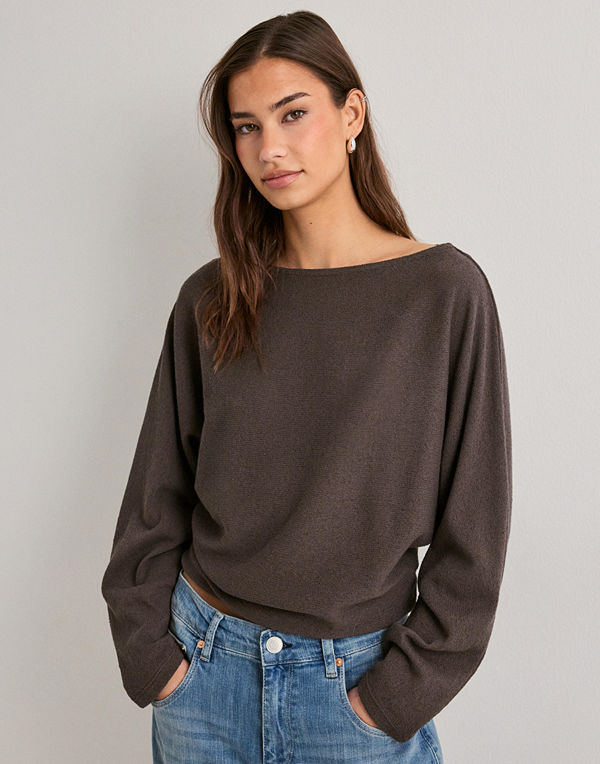 Nelly Effortless Knit LS Sweater - Brun