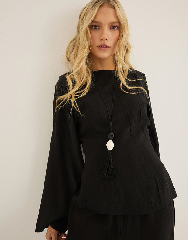 Nelly Volume Sleeve Blouse - Svart
