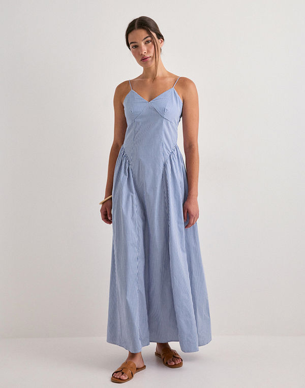 Only Onltiari Strap Hip Dress Wvn - Blå