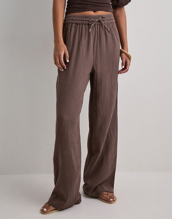 Pieces byxor Pcsastina Hw Wide Pants Wvn Bc - Brun