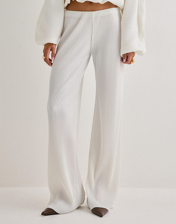 Nelly byxor Perfect Plisse Pants - Vit