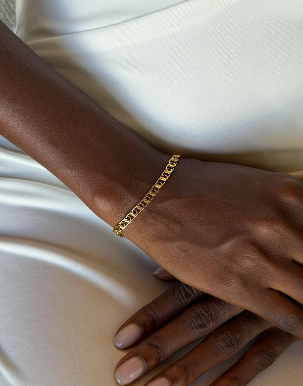 Muli Collection armband Thin Bismarck Bracelet - Guld