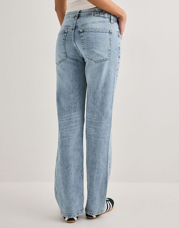Nelly Perfect Straight Jeans - Blå