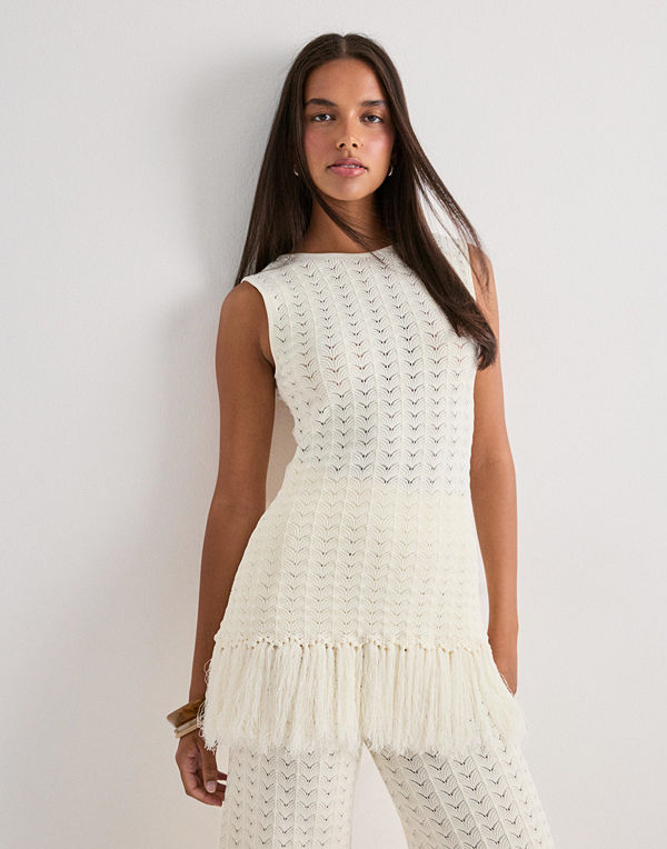 Malina Amal Knitted Fringe Top - Vit