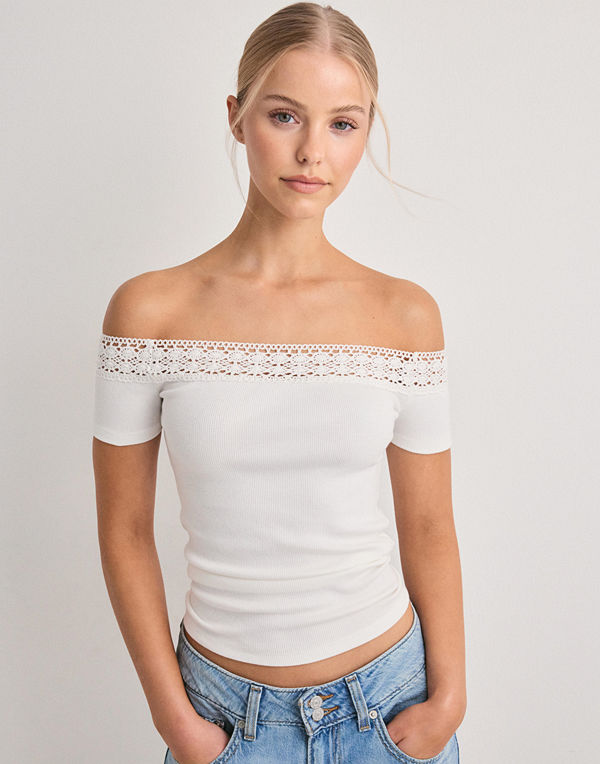 Nelly Crochet Shoulder Top - Vit