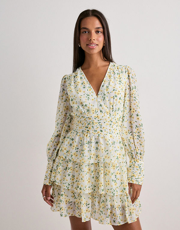 Pieces Pcmonika Nanna Ls V-Neck Dress Wvn - Blommig