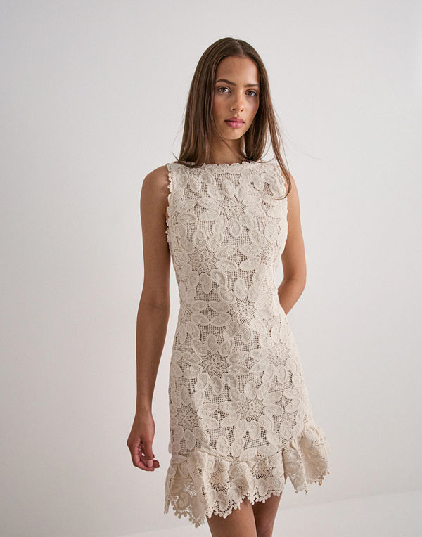 Malina Miranda Ruffled Guipure Lace M - Beige