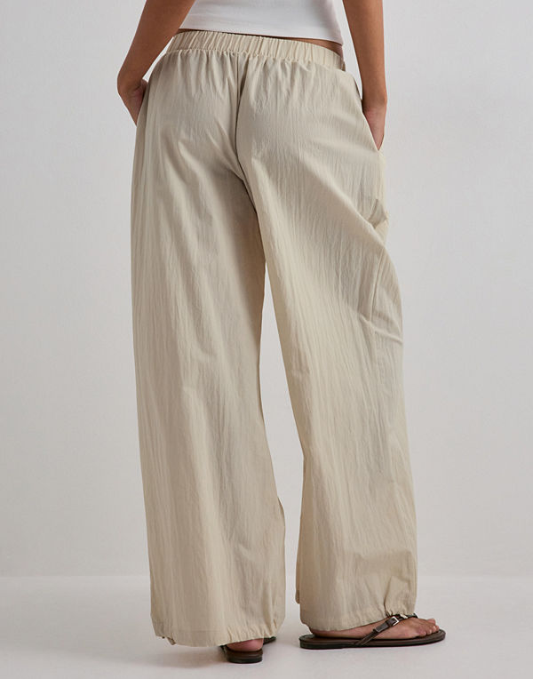 Vero Moda byxor Vmmary Mw Harem Pant Wvn Exp - Beige