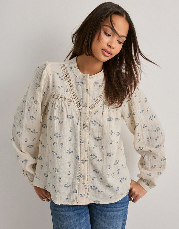 Only Onllari L/S Flower Shirt Noos Wvn - Vit