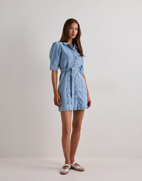 Only Onlvibbe Ss Belt Dnm Dress Akm - Blå