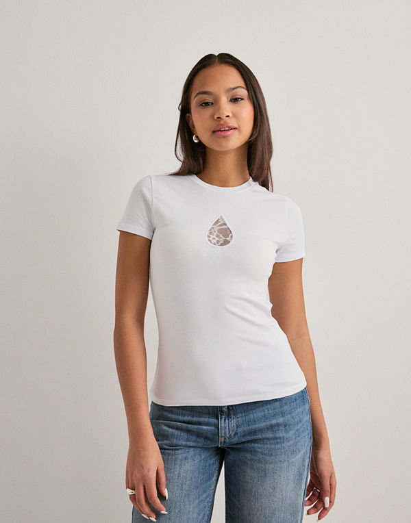 Nelly Lace Keyhole Top - Vit