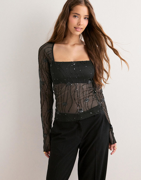 Nelly Embellished LS Top - Svart